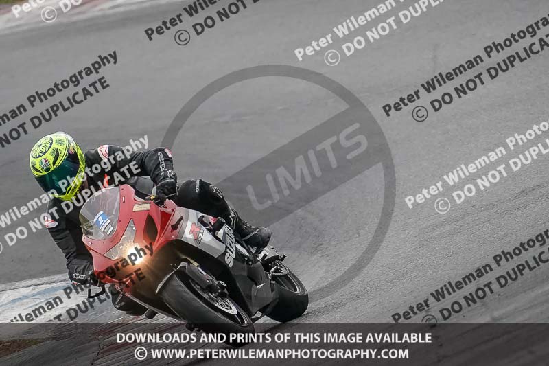 donington no limits trackday;donington park photographs;donington trackday photographs;no limits trackdays;peter wileman photography;trackday digital images;trackday photos